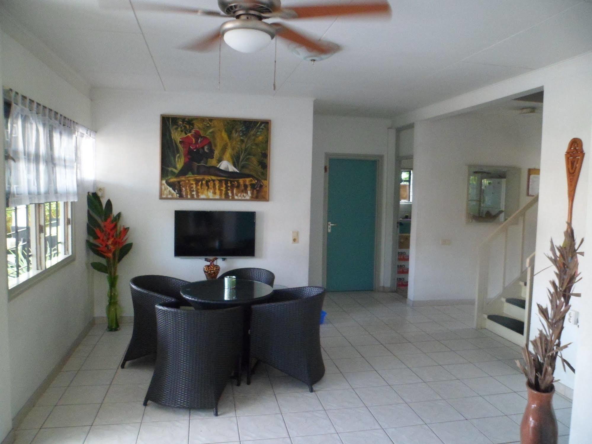 Guesthouse Amice Paramaribo Exterior photo
