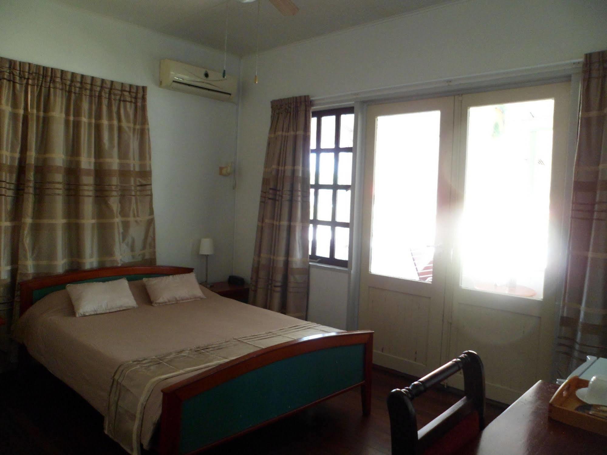Guesthouse Amice Paramaribo Exterior photo