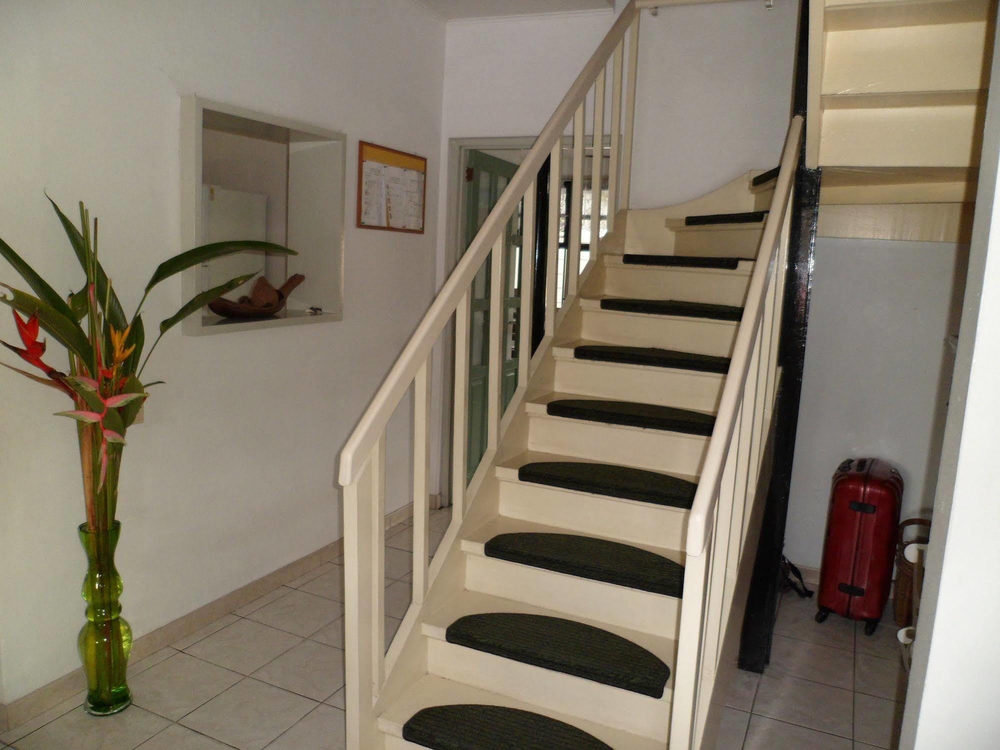 Guesthouse Amice Paramaribo Exterior photo
